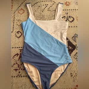Albion Fit swimsuit size medium